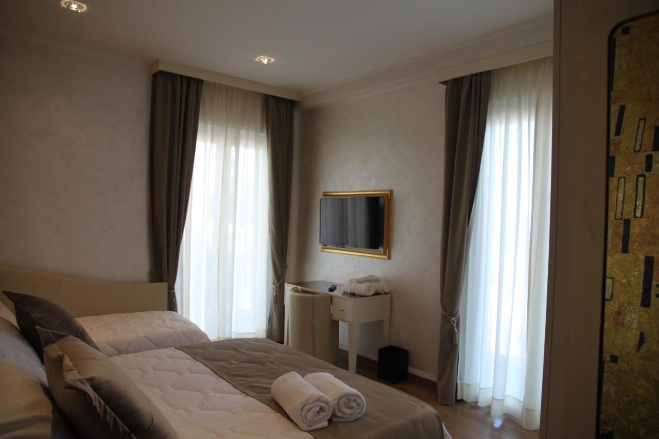 Amsterdam Suite Hotel & Spa Rimini Exteriör bild